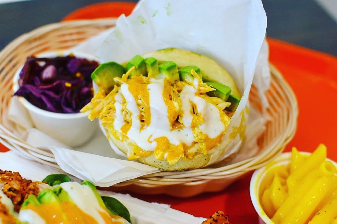 It&rsquo;s Satur-yay!! And we&rsquo;ve got all the ooey gooey GF DF clean eating fillings, sides, plates, bowls and good vibes ready for your weekend noshing. Open 11-3. Arepas while supplies last!! @adventuresinatlanta 📸🔥🧡